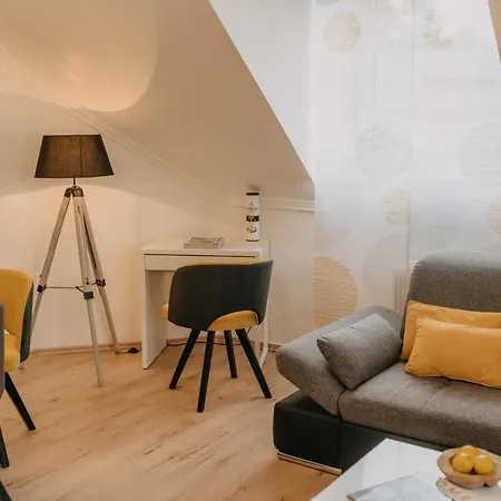 Appartement Sonnige Mansardenwohnung Im Zentrum Velden By Seebnb Velden am Wörthersee