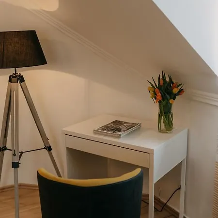 Sonnige Mansardenwohnung Im Zentrum Velden By Seebnb Velden am Wörthersee