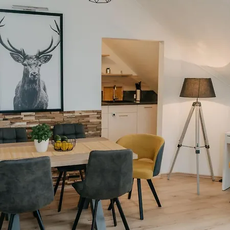 Sonnige Mansardenwohnung Im Zentrum Velden By Seebnb Velden am Wörthersee