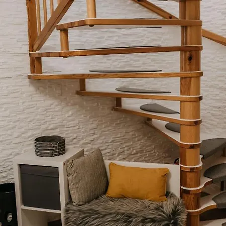 Sonnige Mansardenwohnung Im Zentrum Velden By Seebnb Appartement