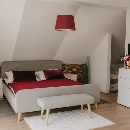 Sonnige Mansardenwohnung Im Zentrum Velden By Seebnb Appartement *