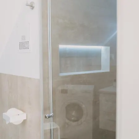Sonnige Mansardenwohnung Im Zentrum Velden By Seebnb Appartement Velden am Wörthersee