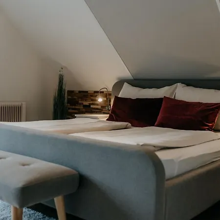Sonnige Mansardenwohnung Im Zentrum Velden By Seebnb Velden am Wörthersee